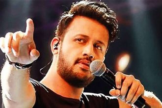 ভক্তদের অপেক্ষার ইতি: ঢাকায় আসার তারিখ জানালেন আতিফ আসলাম