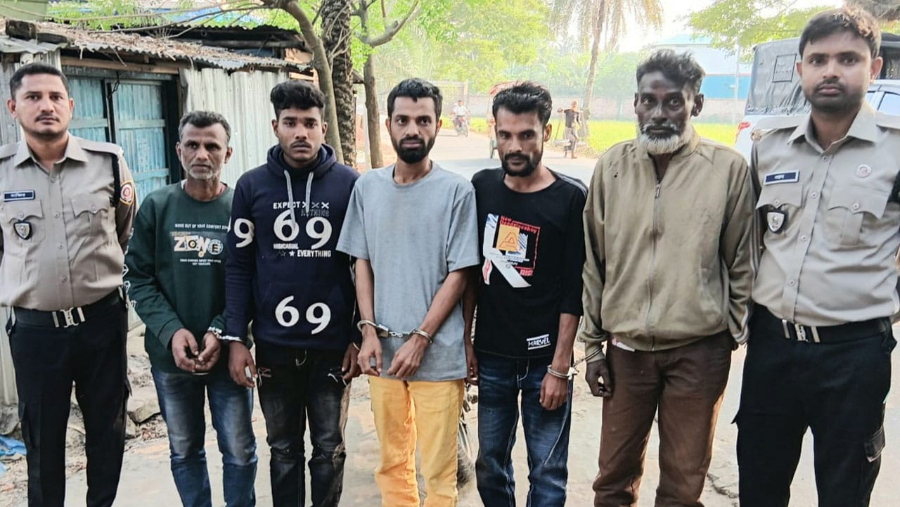 ভ্রাম্যমাণ আদালতের নির্দেশে ৫ মাদক কারবারীর বিভিন্ন মেয়াদে কারাদণ্ড