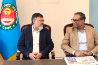 নাগরিক সেবায় গতি ফেরানোর প্রত্যয়: দায়িত্ব নিলেন প্রশাসক শফিকুল ইসলাম