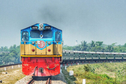 ঈদের ট্রেনের অগ্রিম টিকিট বিক্রি শুরু ৩ মার্চ