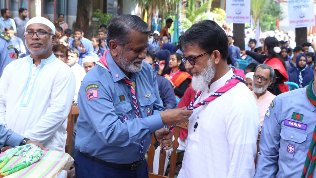 খিলগাঁওয়ে রক্তের গ্রুপ নির্ণয় ও চারা বিতরণ কর্মসূচির উদ্বোধন করলেন প্রতিমন্ত্রী হাবিবুর রশীদ হাবিব