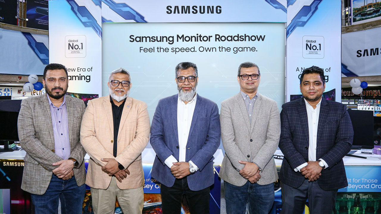 প্রিমিয়াম ও সাশ্রয়ী বাজেটের মনিটর নিয়ে ইসিএস কম্পিউটার সিটিতে স্যামসাং