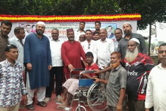 IMG 20261028 WA0009 Noto Post সান্তাহার পৌর যুবদলের যুগ্ম আহবায়ক মাহমুদুল আলমের উদ্যোগে প্রতিবন্ধীদের মাঝে হুইল চেয়ার, সেলাই মেশিন ও ক্রাচ বিতরণ